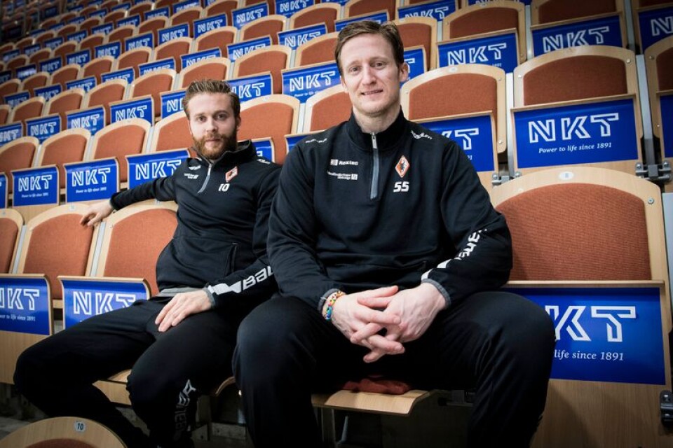 Mattias Guter och David Printz försöker få ihop livspusslet med att vara hockeypappa och ishockeyspelare.
