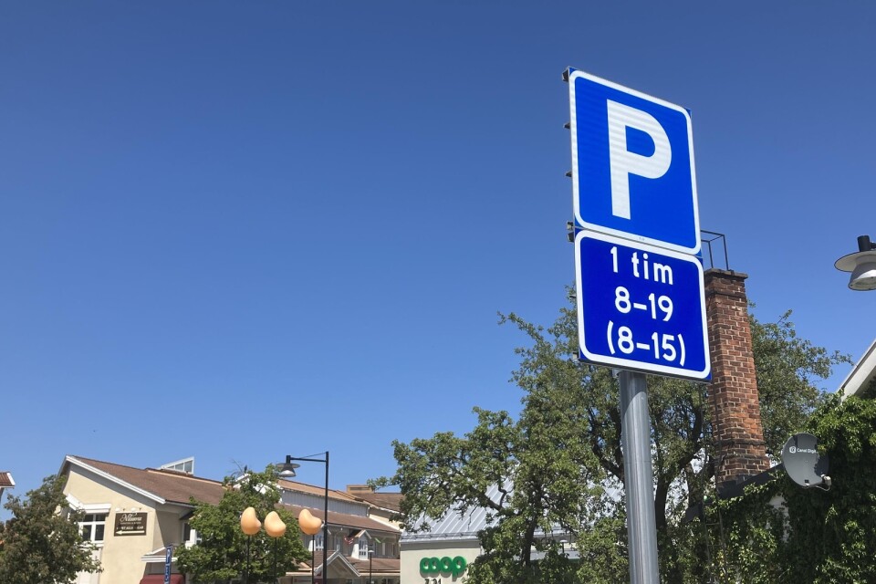 Parkeringsreglerna i Oskarshamn fortsätter att vara omdiskuterade.