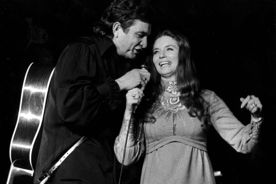 Countrysångaren Johnny Cash avled i september 2003. Bilden togs när han uppträdde med sin fru June Carter i Stockholm 1971.