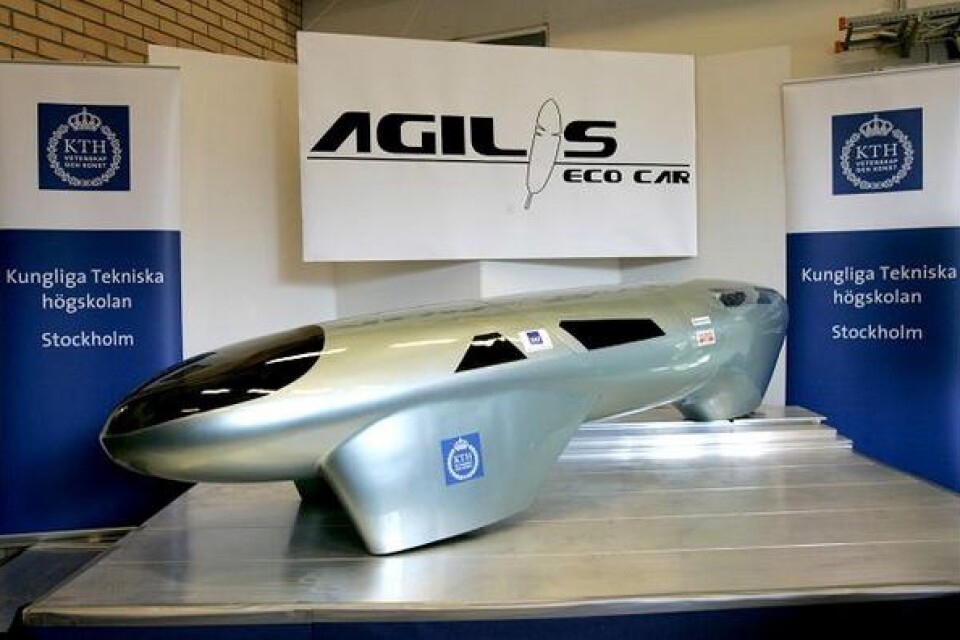 De hajliknande bilen Agilis lyckades köra 50 mil på en liter bensin förra året. I år hoppas det svenska laget på det dubbla. Arkivbild: Scanpix