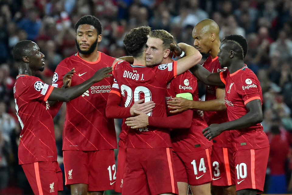 Liverpool firar segermålet.
