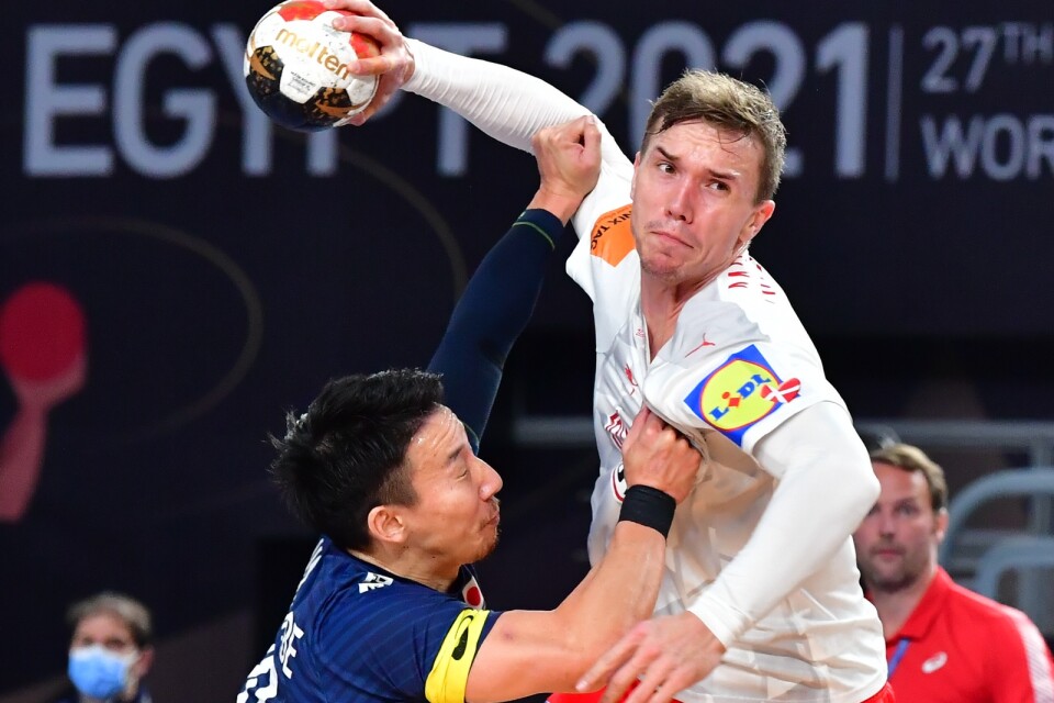 Lasse Andersson och hans Danmark besegrade Japan och är klart för kvartsfinal i VM.