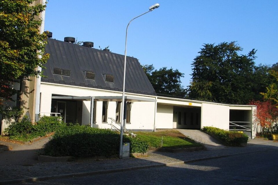 Den gamla läkarstationen vid Rosengatan har köpts av Ronneby Veterinärklinik. Men innan de kan flytta dit måste en markundersökning göras.