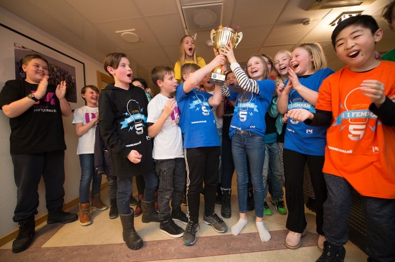 Final i Vi i femman. Femteklassarna från Karlskrona Montessorifriskola tog sig till stora finalen. Sigrid Tyrberg och Malte Gamelius