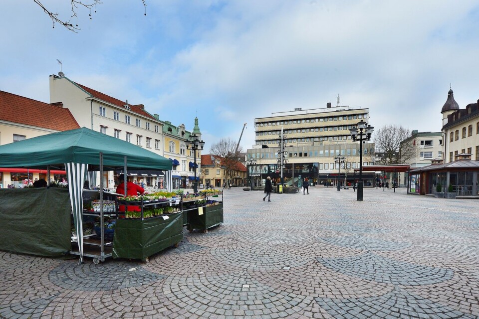 In 2014, the rules for the market stalls at Lilla Torg were changed. There was not much market trade left.