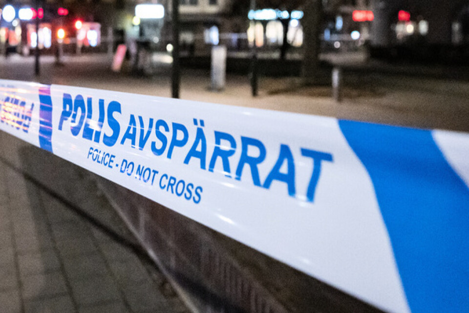 En kvinna i 20-årsåldern vårdas på sjukhus efter att ha utsatts för grov misshandel av flera maskerade gärningsmän i Borås under natten. Arkivbild.