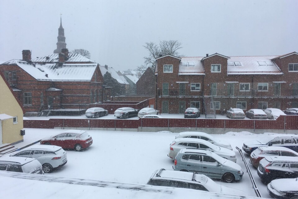 Även i Ystad föll stora mängder snö på morgonen och förmiddagen.