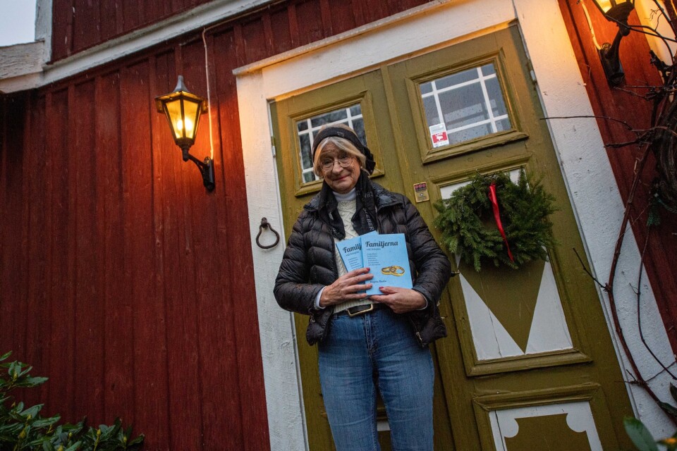 Birgitta Thulin, född 1948, är författare av läroböcker och historiska romaner. Nu är hon aktuell med sin sjätte roman efter debuten 2015. Hon är från Bromölla, men bor numera i Alvesta.