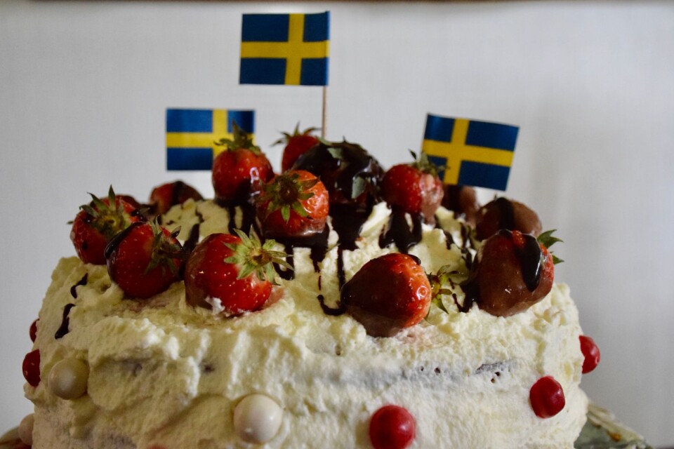 Svensk jordgubbstårta till midsommar