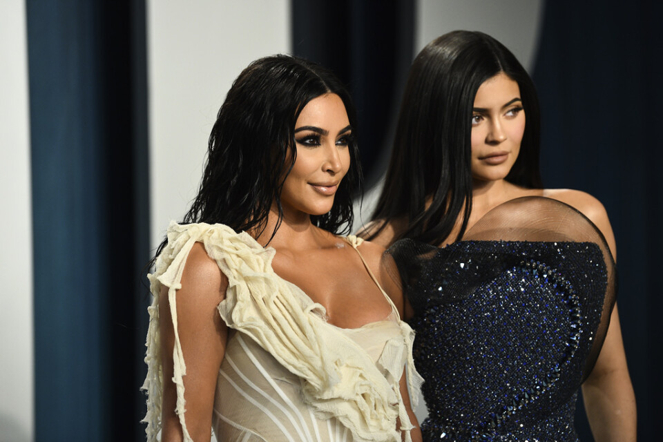 Kim Kardashian och Kylie Jenner har blivit superstjärnor tack vare "Keeping up with the Kardashians". Arkivbild.