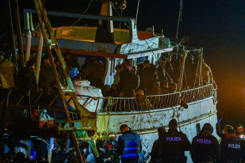 Över tusen personer räddades på lördagen av den italienska kustbevakningen.