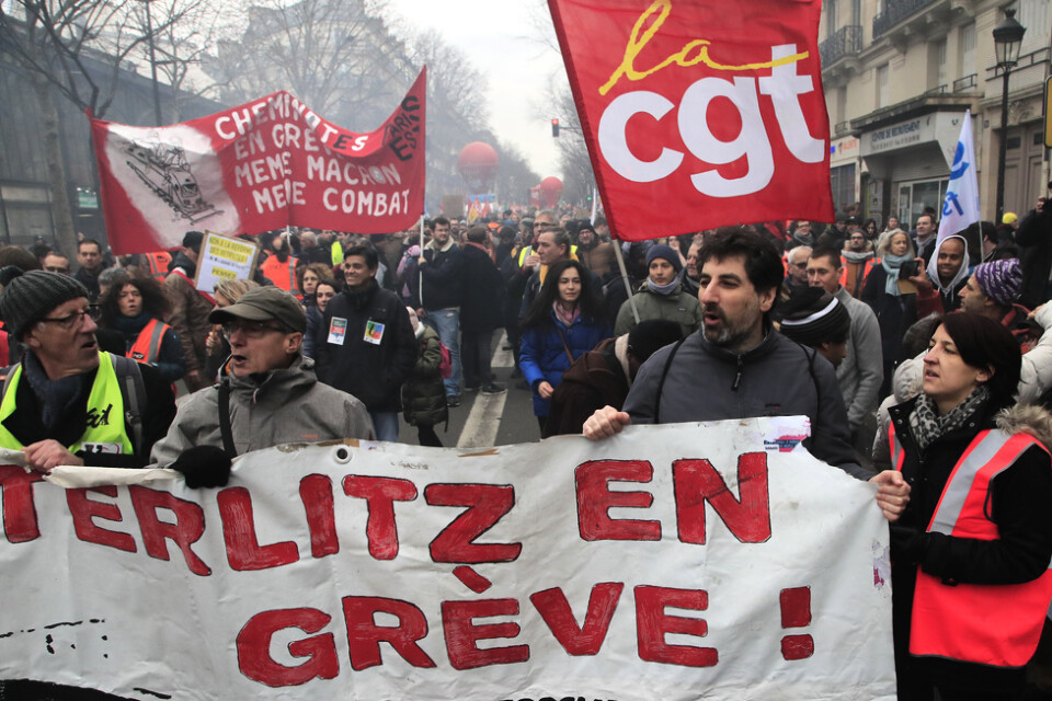 Demonstration i Paris på lördagen, under fackförbundet CGT:s banér.