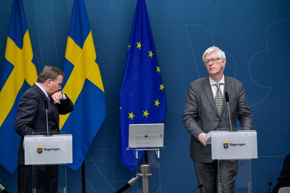 Statsminister Stefan Löfven (S) och Johan Carlson, generaldirektör för Folkhälsomyndigheten – vem trumfar vem?