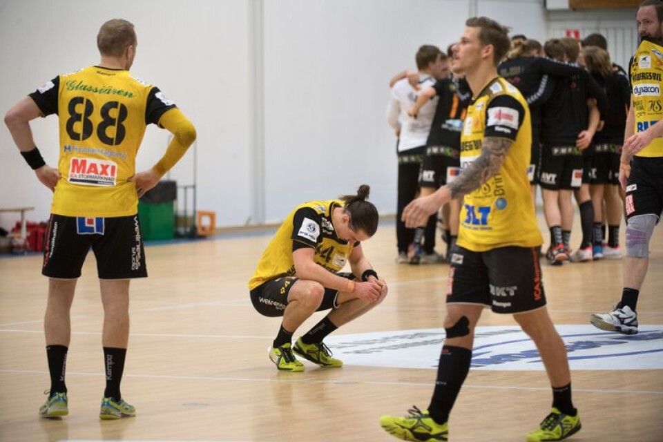 Nu är HIF Karlskrona sist i handbollsligan. OV Helsingborg vann mot Skövde på fredagskvällen och nu väntar en – troligen – direkt avgörande match på onsdag om vilket lag som åker ut handbollsligan.