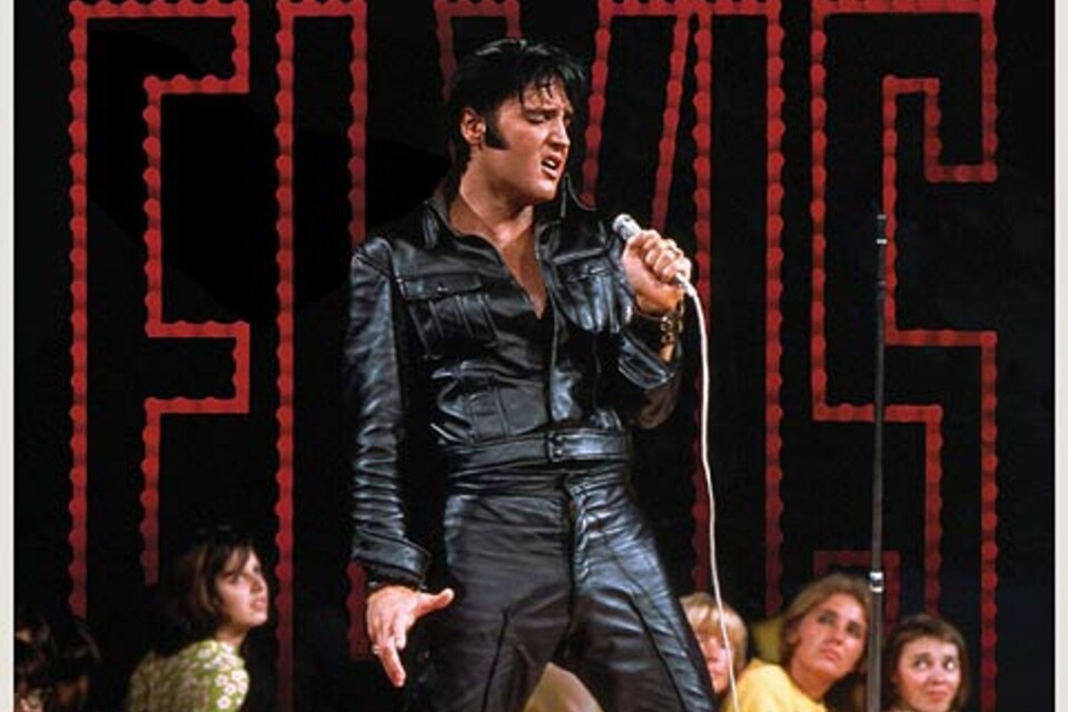 Elvis Presley: ”From Memphis to Vegas / From Vegas to Memphis” (1969).Elvis är klart svår att gå förbi. Jag borde kanske tagit Beatles, men det var faktiskt Elvis som var större än Jesus. Det senaste 100 årens bästa sångare (nåja, Louis finns förstås). Jag borde kanske också tagit Jerry Lees ”Star club”–album, killen som viftade med en picka fram grindarna till Graceland. Men Elvis är forever.