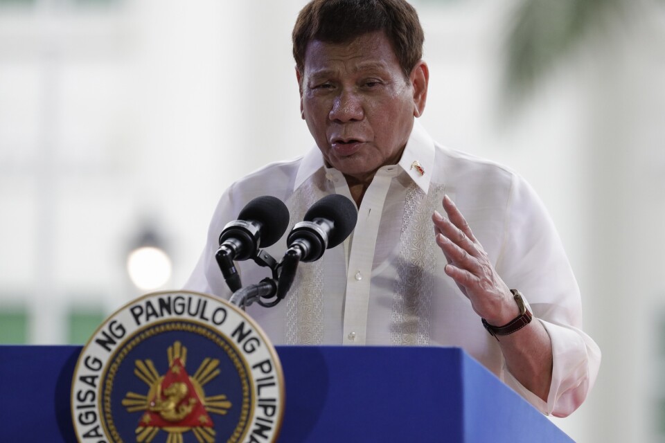 Filippinernas president Rodrigo Duterte irriterar sig på dem som inte vaccinerar sig mot covid-19. Arkivbild.