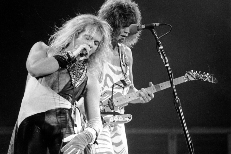 David Lee Roth och Eddie Van Halen vid en konsert 1982. Arkivbild.