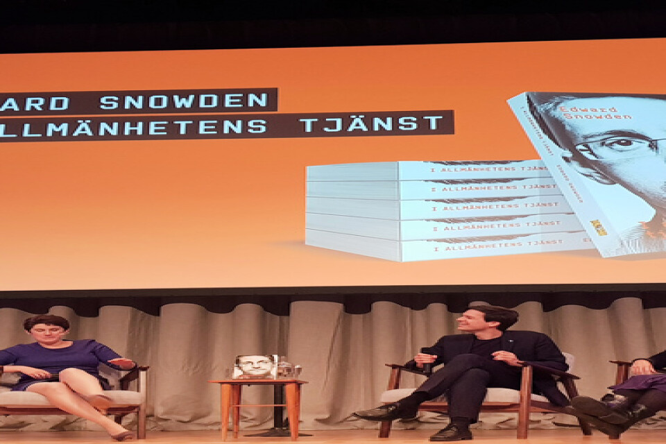 Intresset var stort när Edward Snowdens biografi "I allmänhetens tjänst" släpptes på Rivals stora scen i Stockholm.