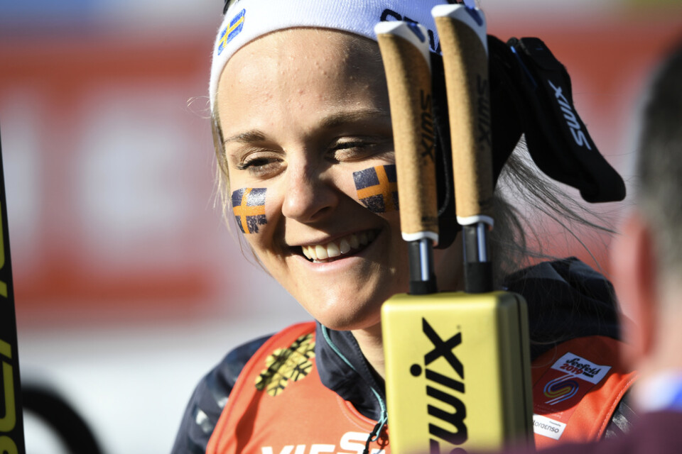 Stina Nilsson byter längdskidor mot skidskytte – ett tecken i tiden? Arkivbild.