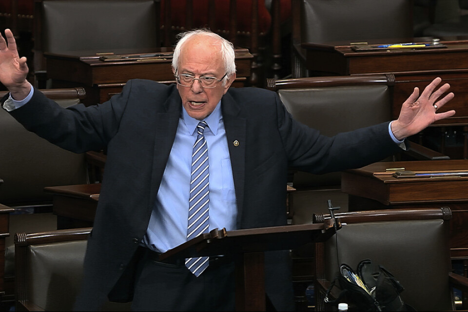 Senator Bernie Sanders ger upp försöken att bli Demokraternas presidentkandidat. Arkivbild.