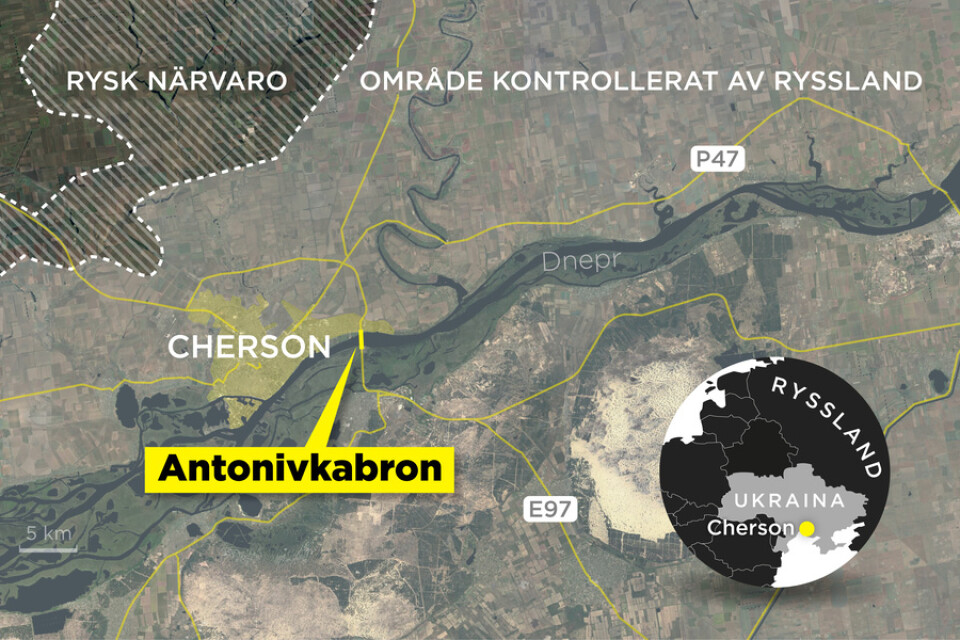 Kartan visar var Antonivkabron i Cherson ligger.