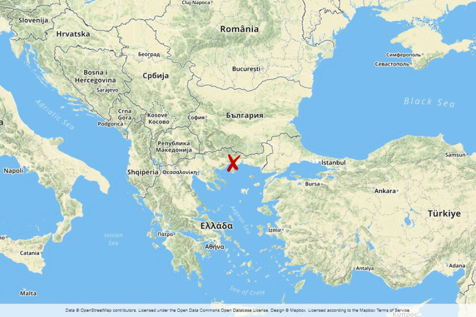 Polisen har hittat 41 personer i ett utrymme i en lastbil i norra Grekland. Personerna är migranter och vid liv.