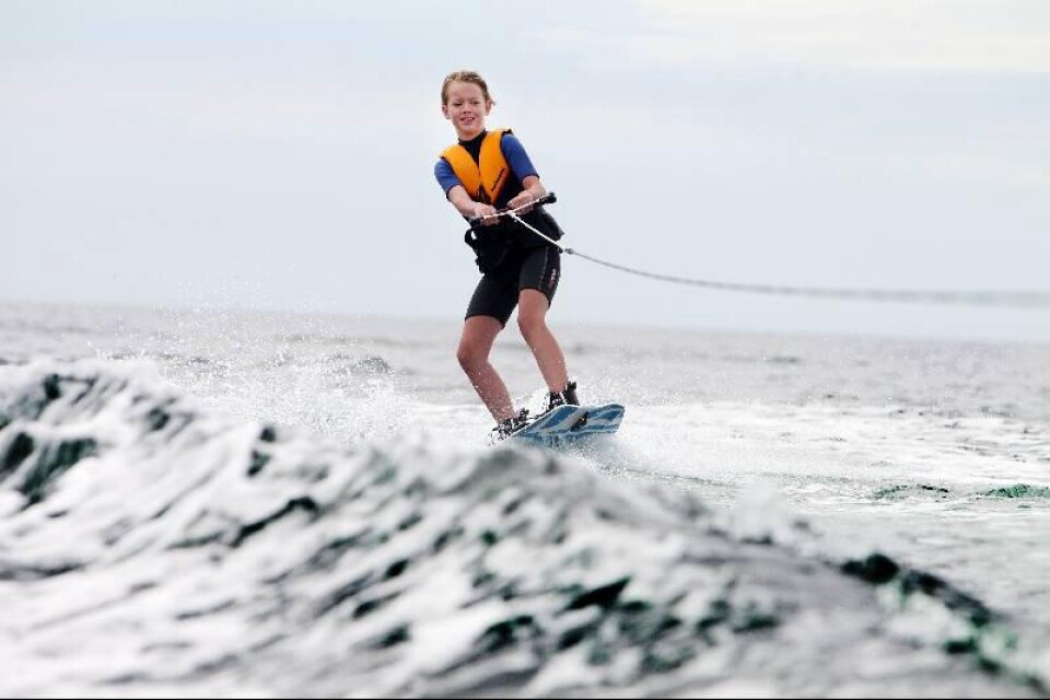 Klara Espert Kestola lyckas för första gången ta sig upp på wakeboarden och åka i flera minuter.
