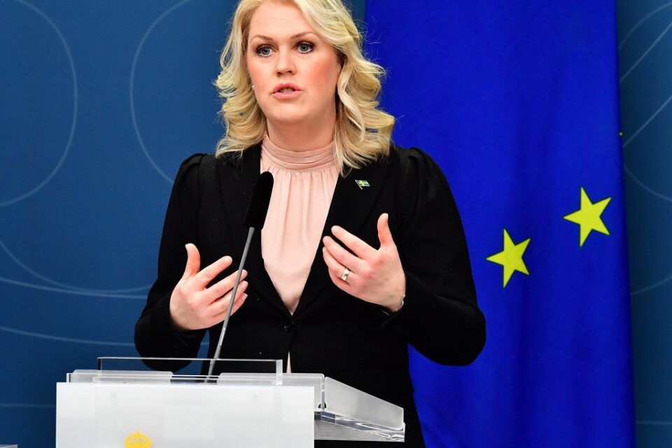 Socialminister Lena Hallengren (S) håller pressträff om coronavaccin. Arkivbild.