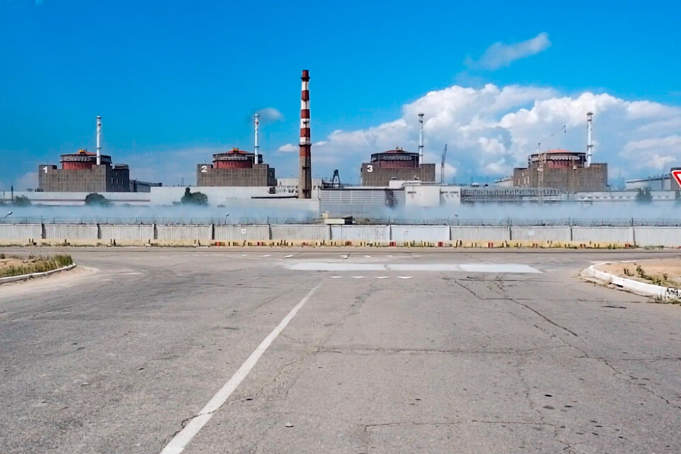 En pressbild från ryska försvarsdepartementet som visar kärnkraftverket Zaporizjzja. Arkivbild