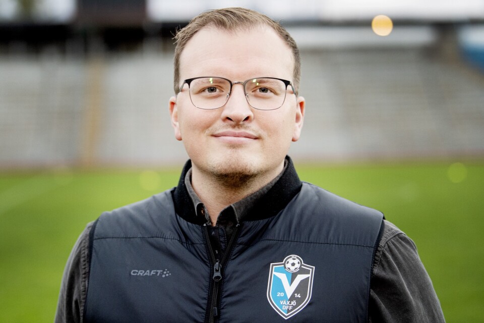 Växjö DFF:s sportchef Dennis Popperyd.
