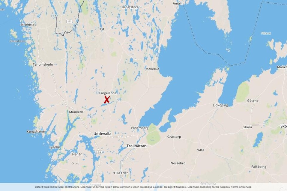En kraftig brand i en radhuslänga i Färgelanda i Dalsland för en månad sedan får nu rättsligt efterspel. En 21-årig man åtalas för grov mordbrand misstänkt för att ha startat branden med hemmagjord napalm, rapporterar Bohusläningen. Åtta grannar lyckade
