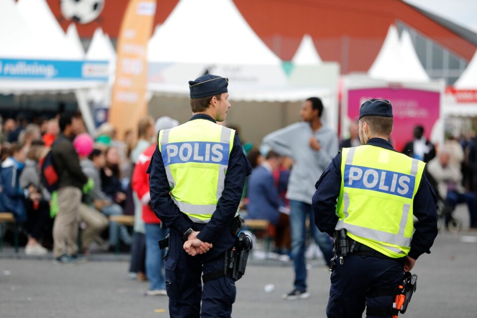 Polisområde Blekinge nordöstra Skåne skulle tilldelas 17 polismän, som nyss lämnat Polisskolan med godkända betyg.