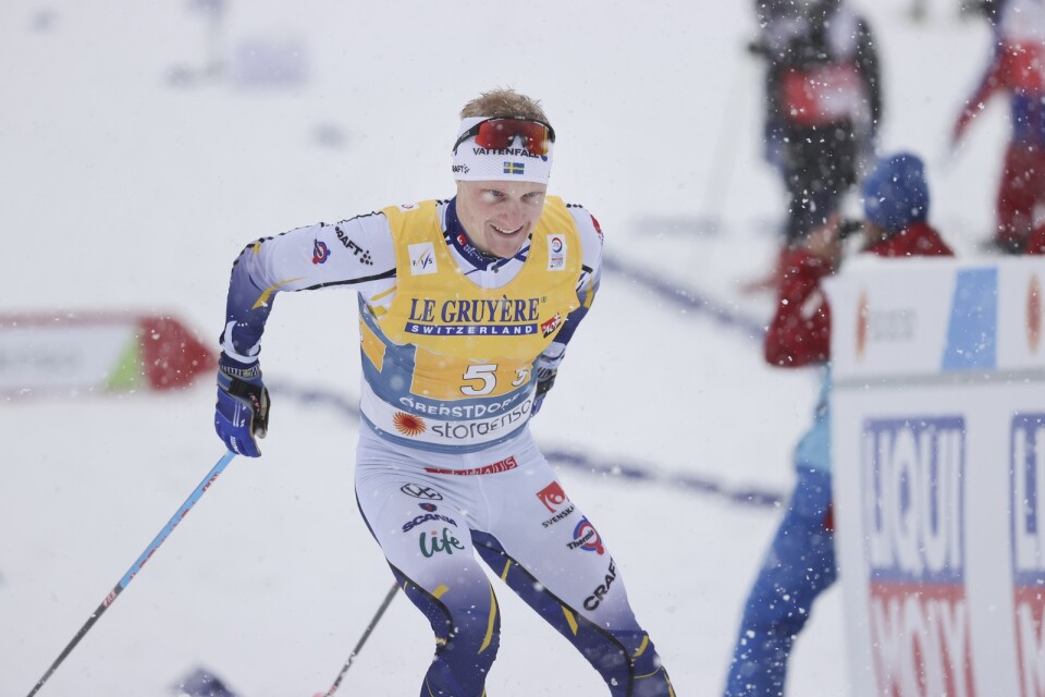 Sveriges Jens Burman under herrarnas stafett under skid-VM i Oberstdorf.