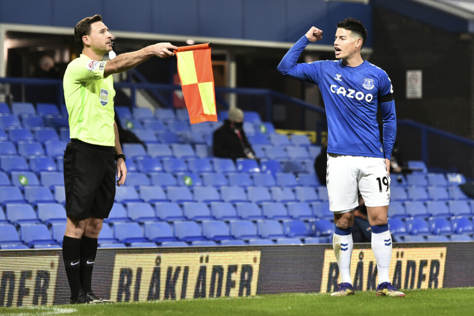 Evertons James Rodriguez gestikulerar efter ett bortdömt mål, avvinkat för offside. Arkivbild.