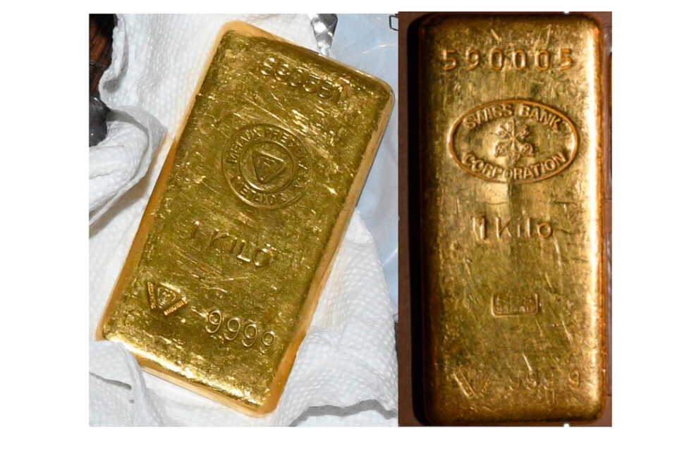 Två av guldtackorna som hittades i paret Menendez hem och som ingår i bevismaterialet.