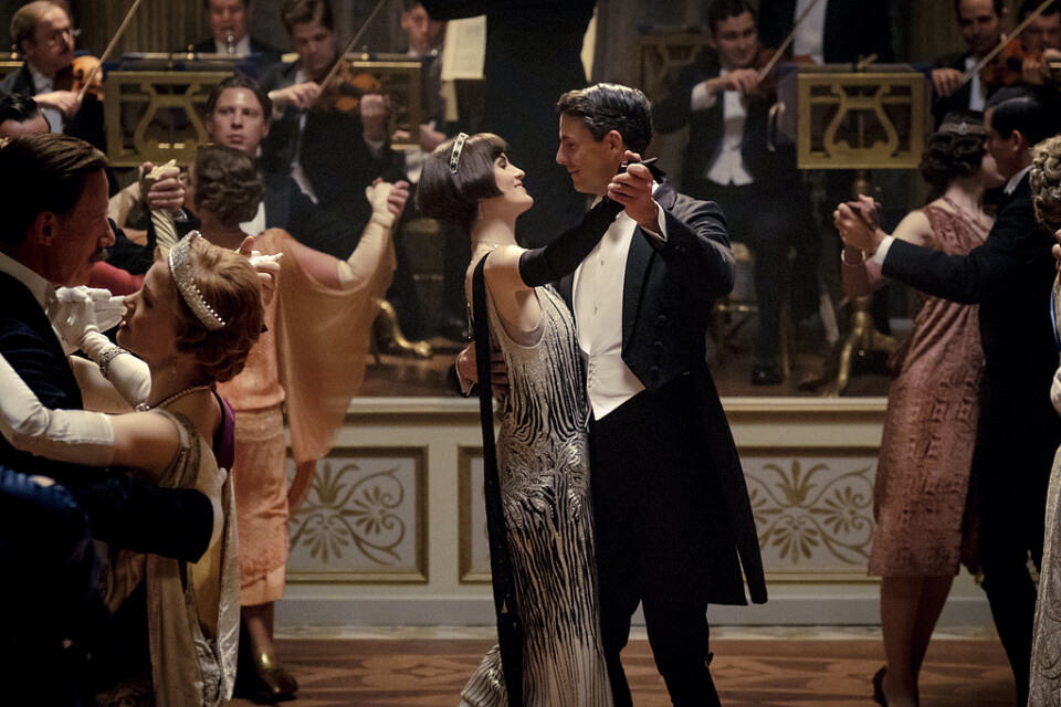 Michelle Dockery och Matthew Goode i "Downton Abbey". Pressbild.