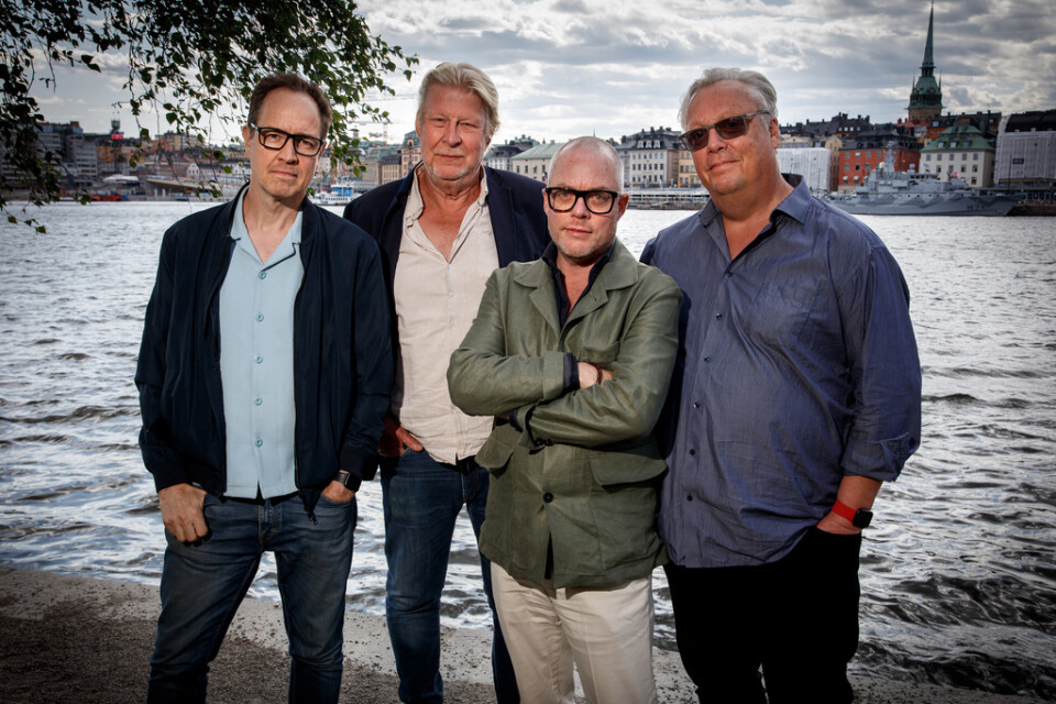 Björn Stein regisserar serien, Rolf Lassgård spelar huvudrollen som Thorbjörn Fälldin, Henrik Jansson-Schweizer är manusförfattare och exekutiv producent och Jonas Jonasson ligger bakom originalidén. Pressbild.