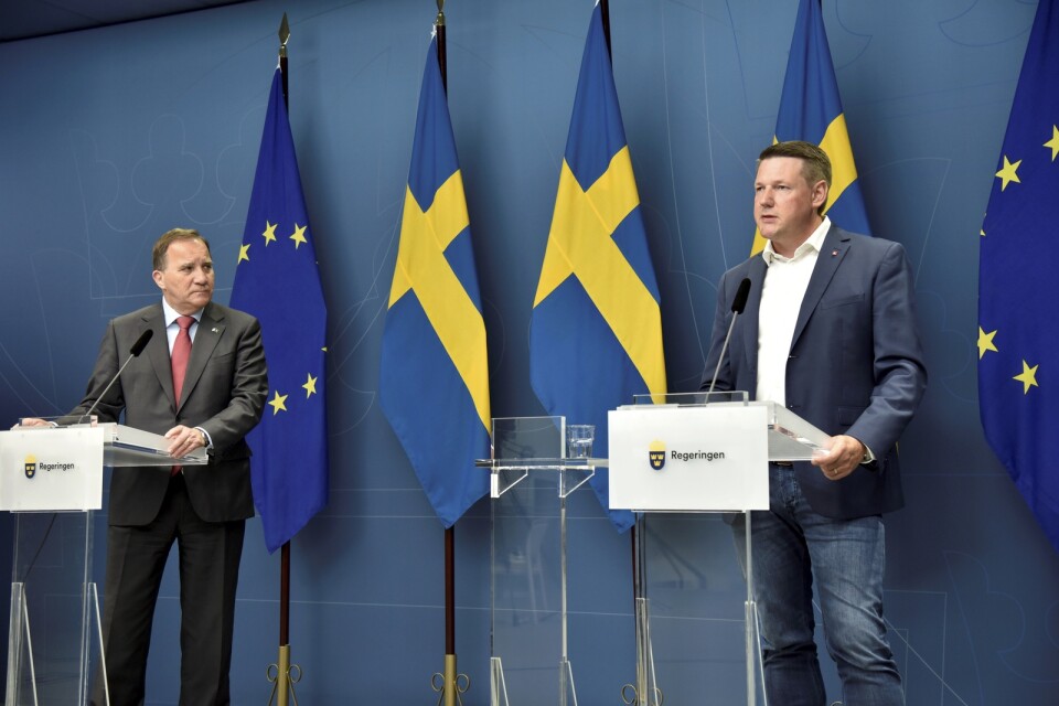 Sex dagars ledighet per år, det föreslår regeringen om familjeveckan på en pressträff som hölls med statsminister Stefan Löfven och Kommunals ordförande Tobias Baudin.
