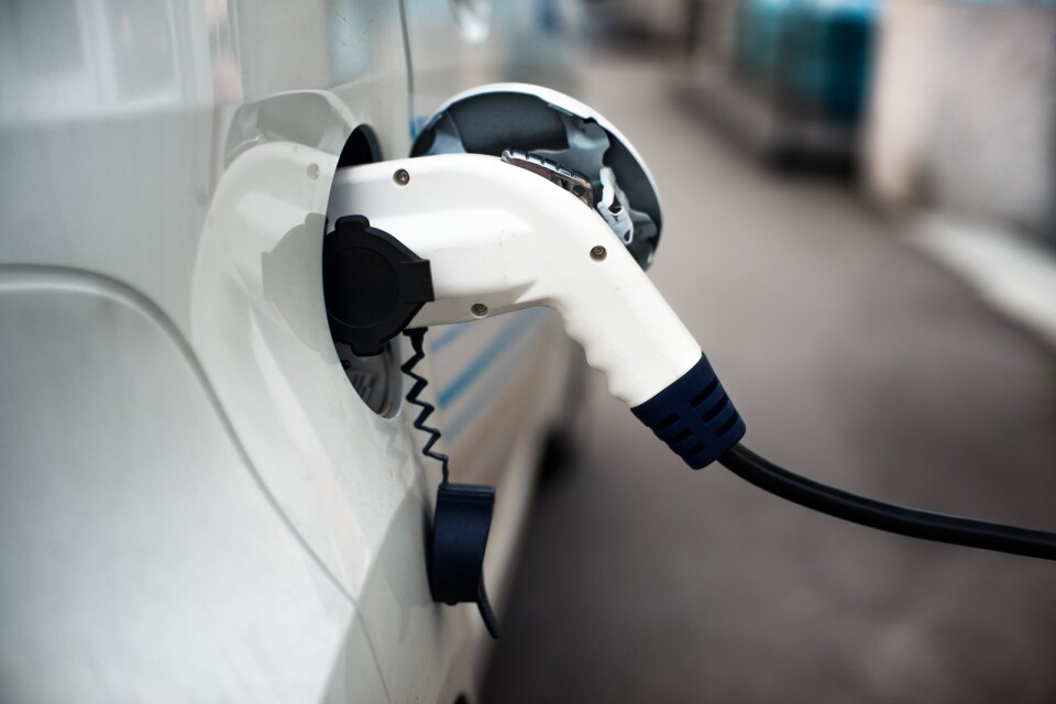 Om du köper en elbil, kolla batteriets garantier och villkor.