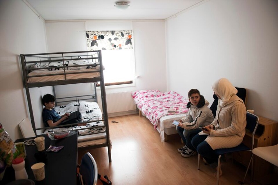 Bostadsfrågan för kommunplacerade flyktingar blir inte lättare att lösa om staten går före i bostadskön.
