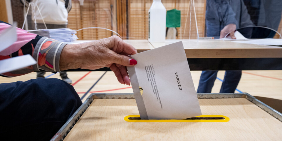 I 75 valdistrikt har omkring var tionde väljare lagt sin röst på ett parti som inte finns representerat i riksdagen.