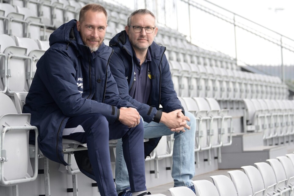 FC Hessleholmstränarna Fredrik Edfors och Kristian Franzén vill bjuda på publikvänlig fotboll på Österås.  Foto: Marika Höghäll