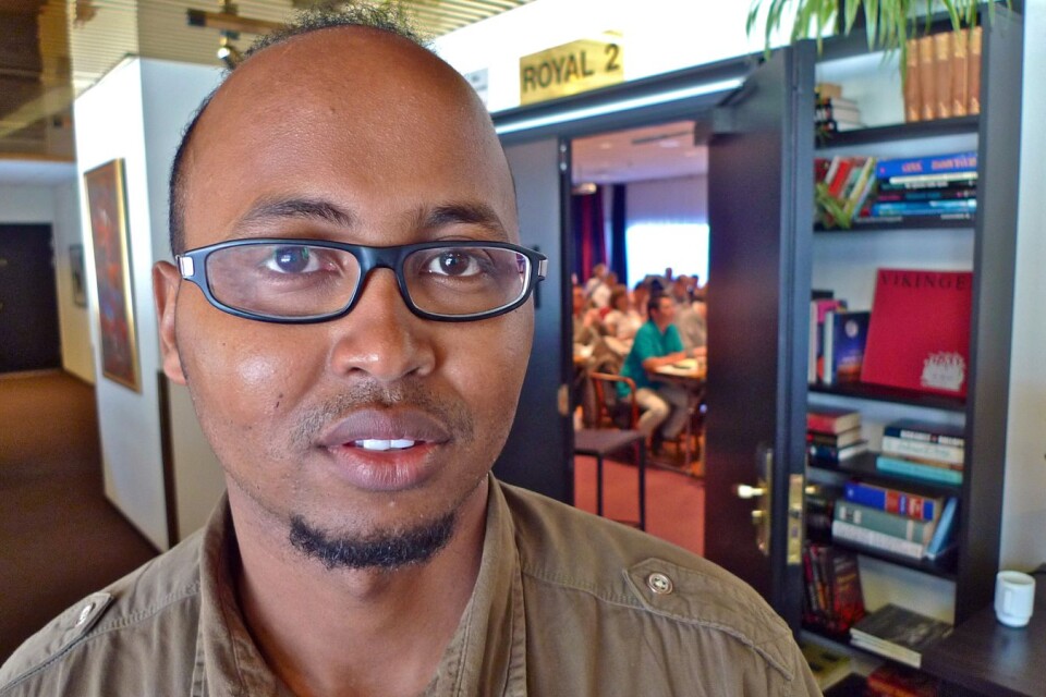 Abdi Elmi, 41, förnekar att han har gjort något brottsligt.