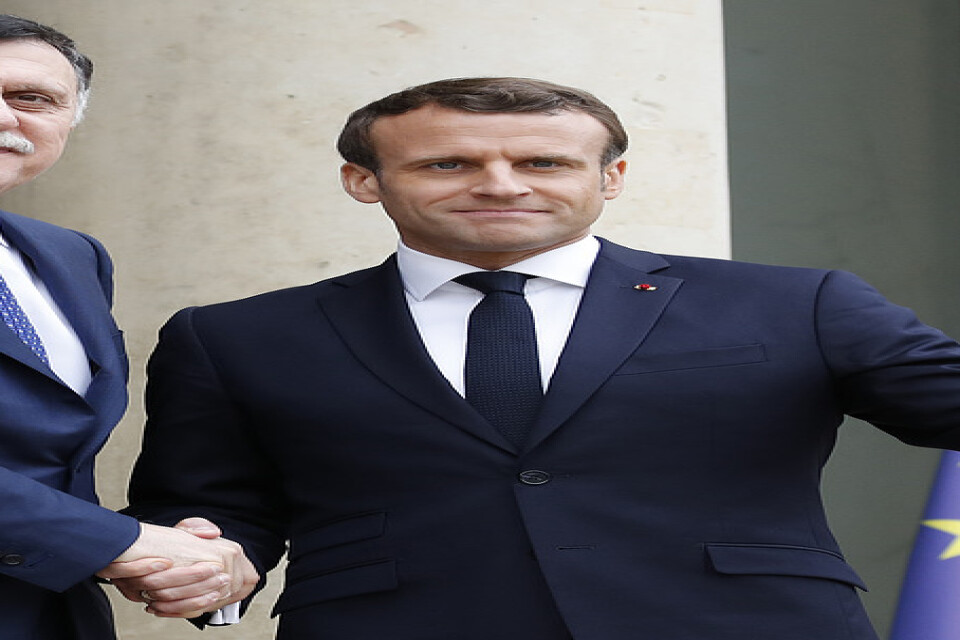 Frankrikes president Emmanuel Macron träffade premiärminister Fayez al-Sarraj från den internationellt erkända regeringen i Tripoli.