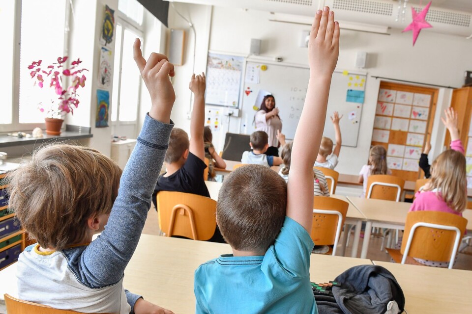 ”Vi vill höja ett varningens finger till alla föräldrar som har barn i skolan eller förskolan här i Tingsryd”, skriver Styrelsen i Lärarförbundet Tingsryd.