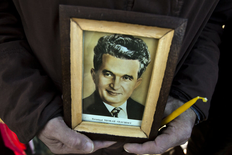 Ett foto på den rumänske exdiktatorn Nicolae Ceausescu. Den 25 december är det 30 år sedan han och hustrun Elena avrättades efter en summarisk rättegång i en militärdomstol. Arkivbild.