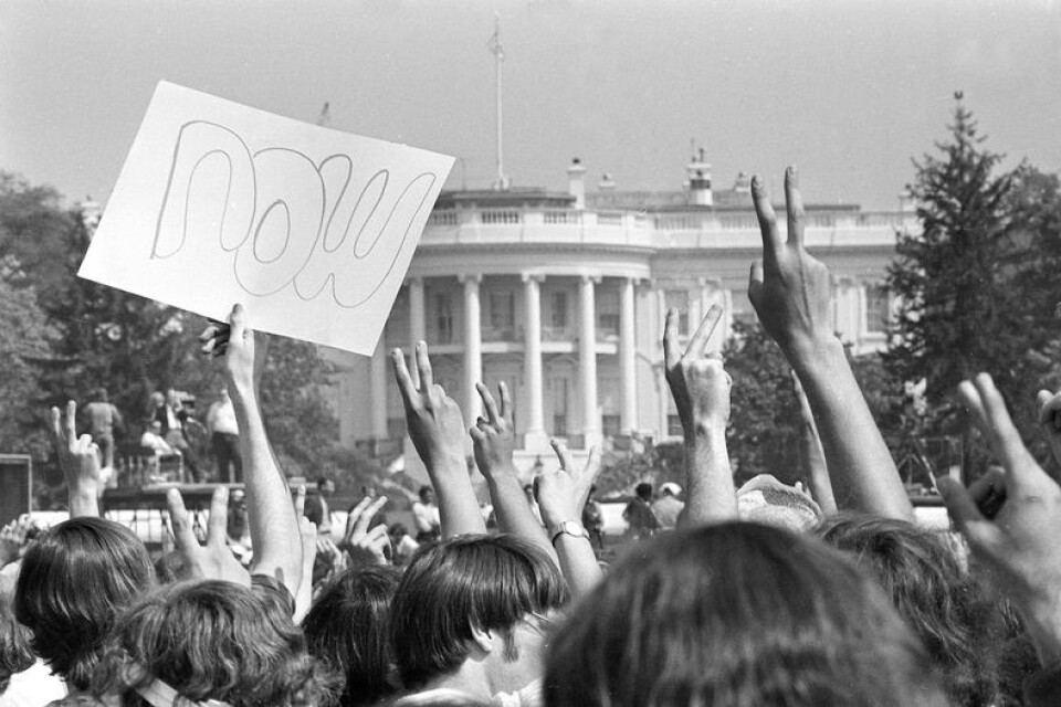 Demonstrationerna mot Vietnamkriget 1968 avlöste varandra utanför Vita huset i Washington.