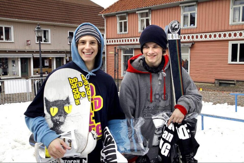 Dennis Lind och Max Hallgren vann på snowboard respektive skidor.