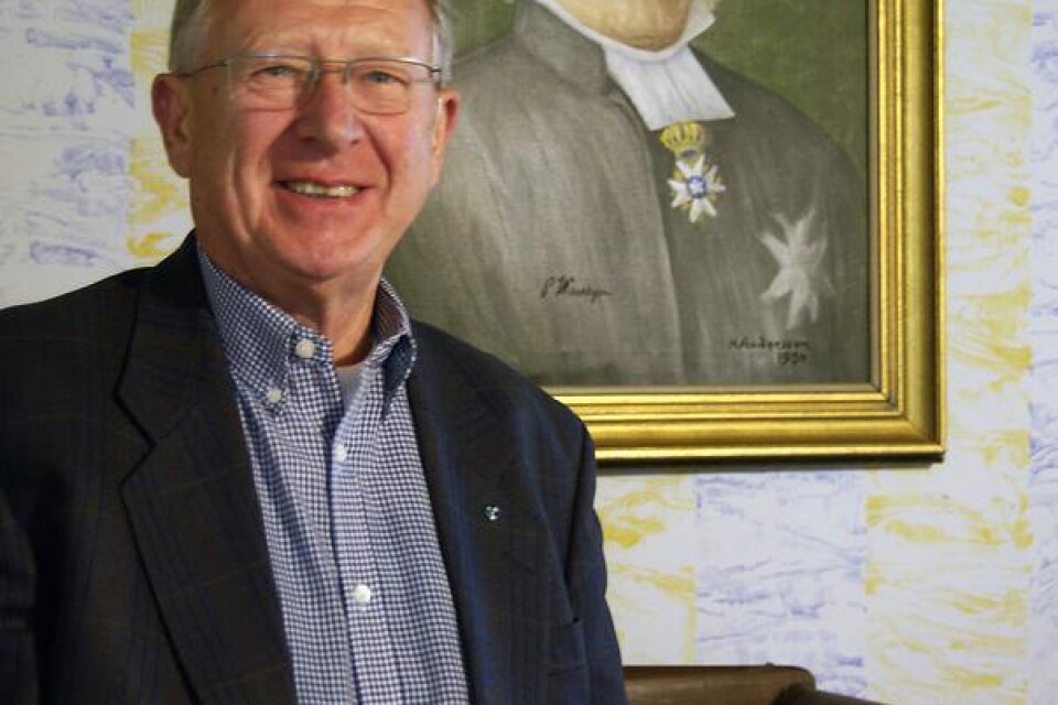 Harald Bergström är en av dem som gärna berättar om Wieselgrens liv och visar utställningen på gården.