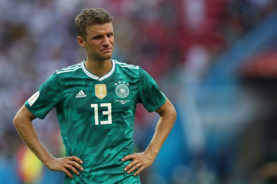 Tysklands Thomas Müller deppar efter att ha åkt ur fotbolls-VM.